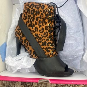 Leopard heels NEW IN BOX NEVER WORN